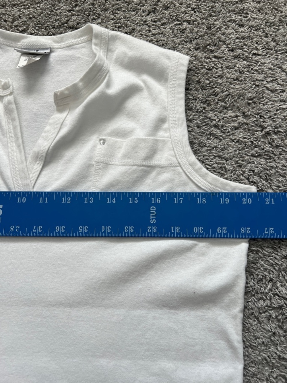 Outlaw White Sleeveless Split-Neck Tank Tee Embellished Chest Pockets - Size 3X - Picture 7 of 7